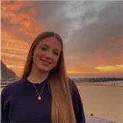 Profesora particular de inglés, actualmente estudiando la carrera de filología inglesa. Online/presencial